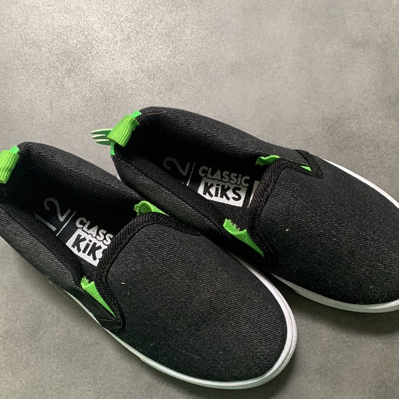 Slip on shoes - Picture 2 of 3